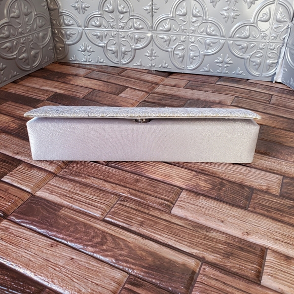 ♤ Bijoux Terner Silver Glitter Baguette Clutch with Cord Strap - Picture 7 of 7